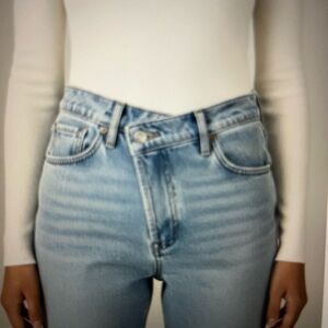 Abercrombie & Fitch 90’s Straight Ultra High Rise Cross Waist Jeans Size 34 NEW